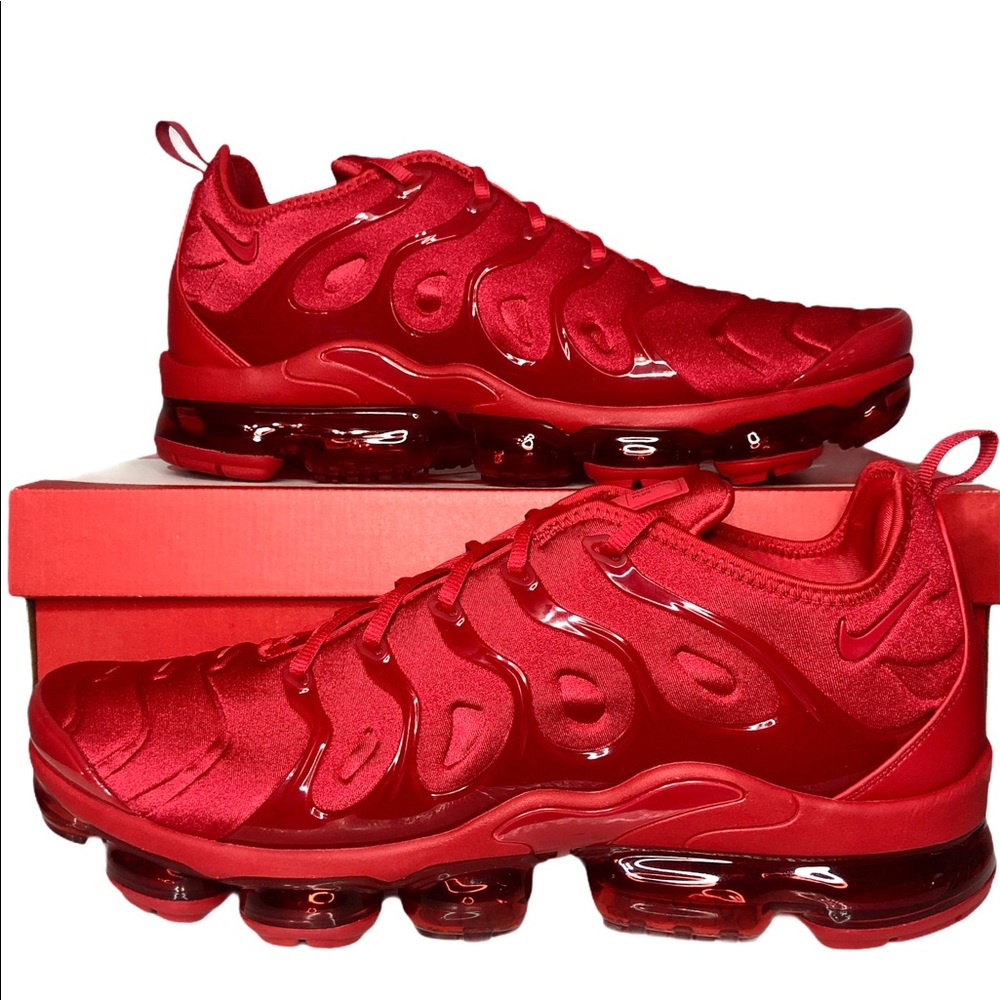 Nike Mens Vapormax Plus Triple Red Size 14 - Picture 1 of 9